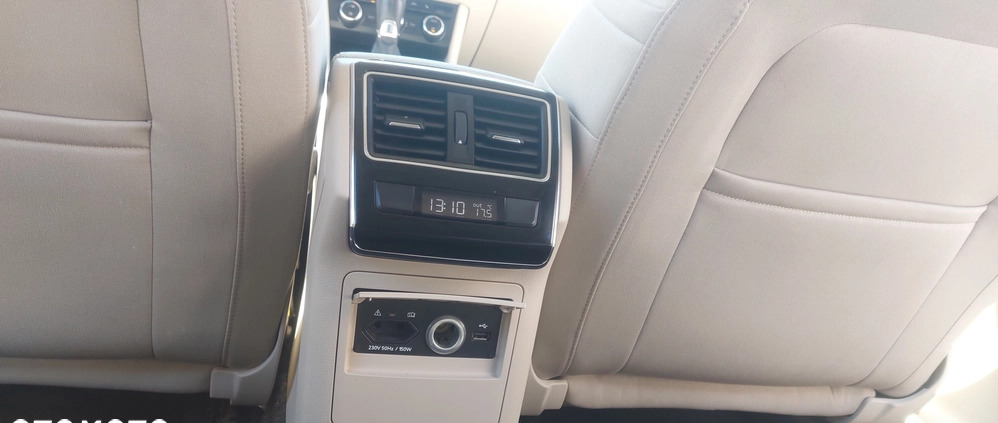 Skoda Superb cena 63000 przebieg: 192000, rok produkcji 2016 z Warszawa małe 254